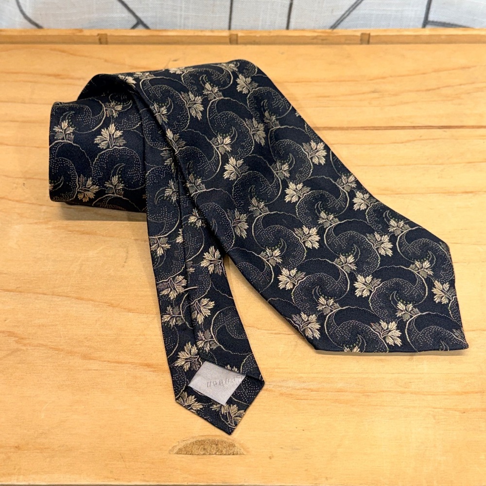 Ferrell‎ Reed Silk Tie Navy Blue Leaf Scroll Jacquard Woven in Austria Hand Made